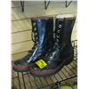 Image 1 : PAIR OF SZ 9 RUBBER BOOTS