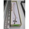 Image 2 : LADIES 10KT NECKLACE W/CROSS & BLUE STONE PENDANT, 22" LONG