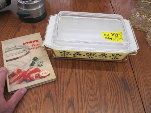 PYREX BAKING DISH W/STAND & PYREX RECIPE BOOK - Dodds Auction