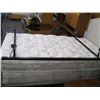 Image 2 : SINGLE BOX SPRING & MATTRESS