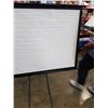 Image 8 : RETRACTABLE PROJECTOR SCREEN AND TRIPOD