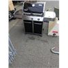 Image 1 : WEBER PROPANE 3 BURNER BBQ