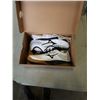 Image 1 : MIZUNO MENS SHOES SIZE 11