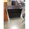 Image 1 : 3 DRAWER DRESSER