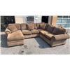 Image 1 : 3 PC UPHOLSTERED SECTIONAL VERY GOOD CONDITION