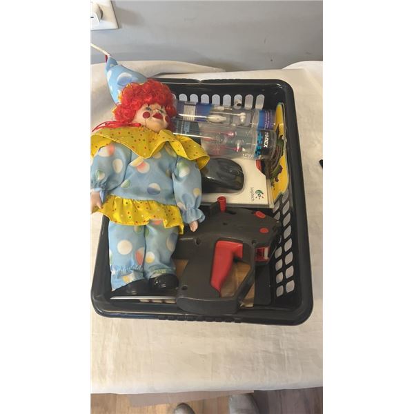 LOT OF ELECTRONICS AND CLOWN FIGURE