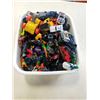 Image 3 : BIN OF DIE CAST VEHICLES