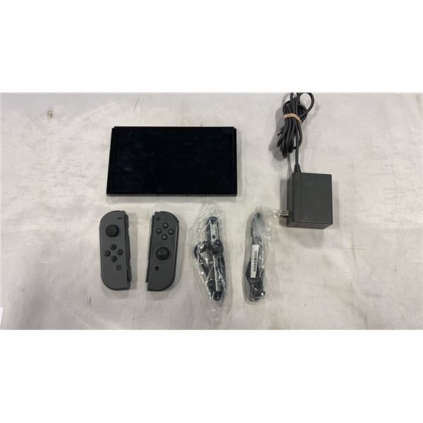 NINTENDO SWITCH OLED CONSOLE W/ CHARGER  AND JOY CONS TESTED AND WORKING - RETAIL $549