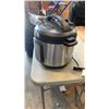 Image 2 : AS NEW INSTANT POT DUO 8QT 7 IN 1 PRESSURE COOKER TESTED AND WORKING - RETAIL $139