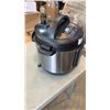 Image 3 : AS NEW INSTANT POT DUO 8QT 7 IN 1 PRESSURE COOKER TESTED AND WORKING - RETAIL $139