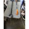 Image 2 : SHOVEL AND FISKARS WEEDER