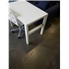 Image 2 : WHITE ADJUSTABLE HEIGHT DESK AND CHAIR