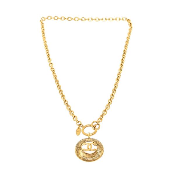 Chanel Gold Metal Vintage CC Round Pendant Necklace