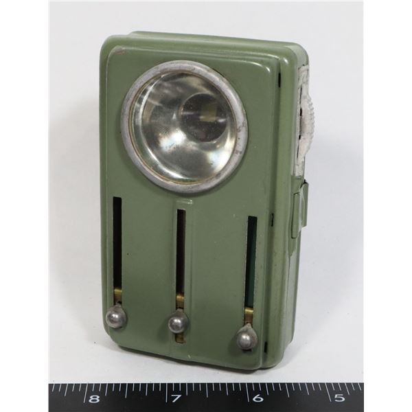 #215 GERMAN MILITARY FLASH LIGHT 3 BUTTONS