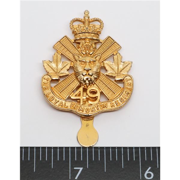 #411 LOYAL EDMONTON REGIMENT CAP BADGE ALBERTA