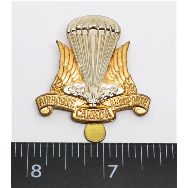 #418 CANADIAN AIRBORNE REGIMENT CAP BADGE CANADA