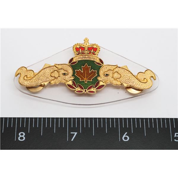 #426 ROYAL CANADIAN NAVY SUBMARINER BADGE RCN