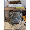 Image 2 : group of assorted industrial items - includes galvanized wire / extension cords / clamp lamp etc
