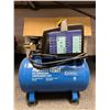 Image 2 : Mastercraft - 120 V air compressor - model: 058-7000-2
