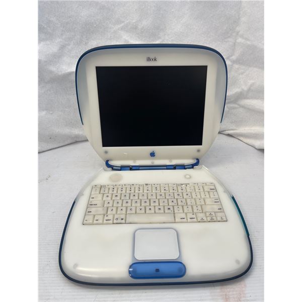 Vintage Apple Blue Clamshell iBook G3 - model: M6411