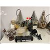 Image 2 : Table full full of assorted decorative lights & misc - includes decorative stained glass lanterns / 
