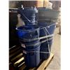 Image 2 : Group approx 14 Brute Rubbermaid bins