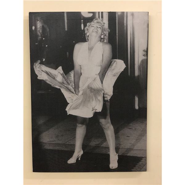 Marilyn Monroe framed picture approx. 18in 24in