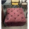 Image 2 : Antique set dec lounge chair w/ottoman