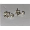 Image 1 : FAUX PEARL DROP CLIP ON EARRINGS
