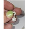 Image 4 : FAUX PEARL DROP CLIP ON EARRINGS