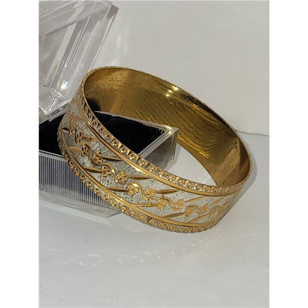 ETCHED VINTAGE BANGLE BRACELET