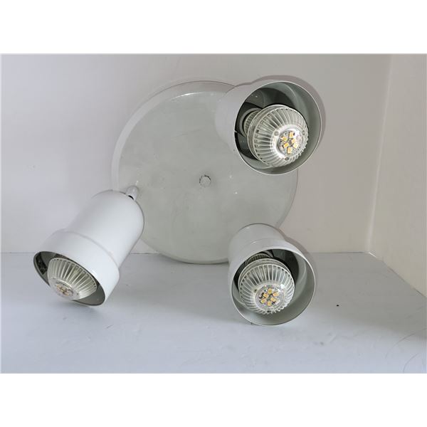 TRI - LED CEILING FIXTURE TRI - LED CEILING FIXTURE. COMES WITH LED LAMPS