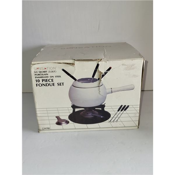 FONDUE SET WITH ADDITIONAL FORKS