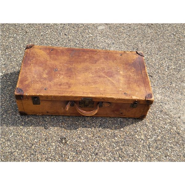 ANTIQUE LEATHER BOUND SALESMAN SUITCASE