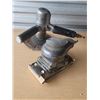 Image 1 : LOT OF 2 PNEUMATIC SANDERS