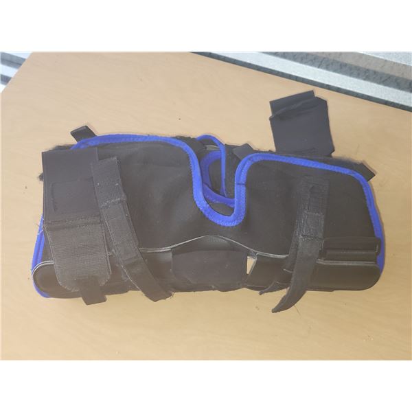 EXCELLENT QUALITY NEOPRENE KNEE BRACE WITH METAL SUPPORT