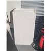 Image 1 : SMALLER 4 SHELF WHITE SHELVING WITH LEGS