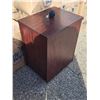 Image 3 : 2 DRAWER ROLLING FILING CABINET LOCKED!