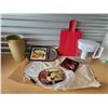 Image 1 : BIG LOT OF VINTAGE AND MODERN CHEESE BOARDS +
