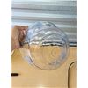 Image 7 : LOT OF 3 VINTAGE GLASS BOWLS