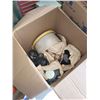 Image 1 : LARGE MOVING BOX 1/2 FULL OF KITCHEN APPLIANCES+