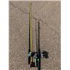 Image 1 : LOT OF 2 VINTAGE FISHING RODS AND 3 REELS