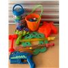 Image 1 : LOT OF BEACH TOYS