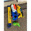 Image 1 : LOT OF 4 WATER GUNS