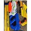 Image 3 : LOT OF 4 WATER GUNS