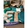 Image 3 : LOT OF GARDENING GLOVES, GOLF BALLS