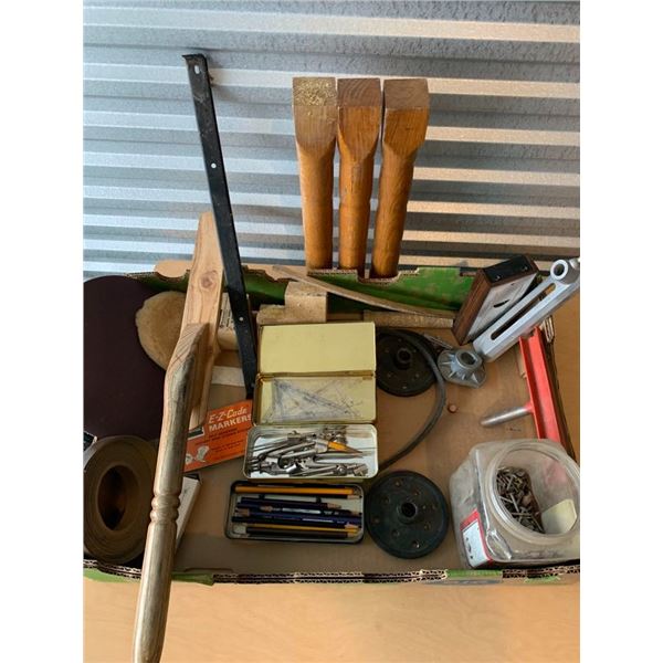 OAK TABLE LEGS, MATH INSTRUMENT SET +++