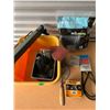 Image 1 : SMALL BASKET OF GARAGE DOOR INSULTATION