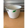 Image 1 : VINTAGE ENAMEL BUCKET