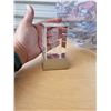 Image 1 : UNIQUE LASER DESIGN IN GLASS ON LIGHT STAND